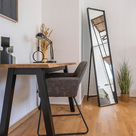 Center Dream Apartment - Netflix Krefeld Luaran gambar